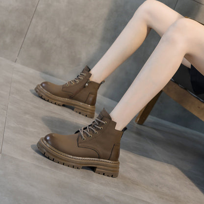Polished Boots with an Effortless Classic Look