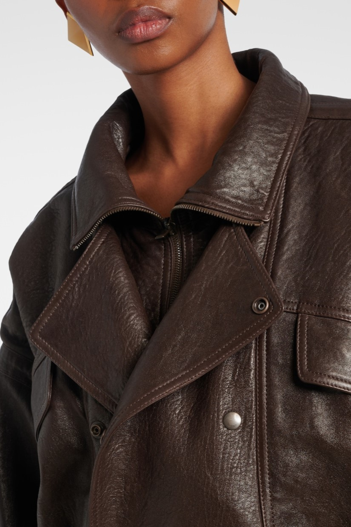 Well Tailored Jacket with a Graceful Silhouette
