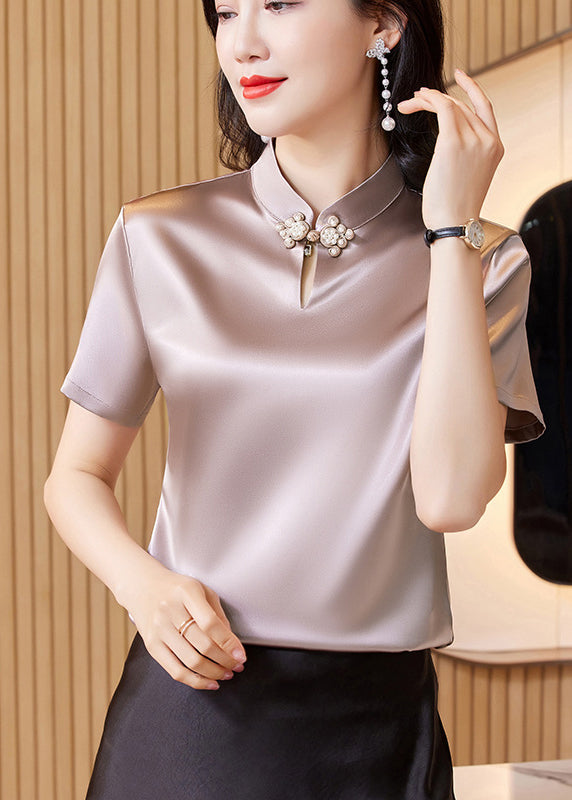 Effortlessly Elegant Top with a Timeless Design