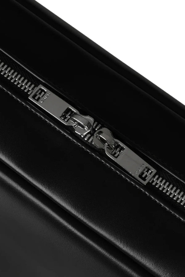 Elegantly Styled Bag for Everyday Wear