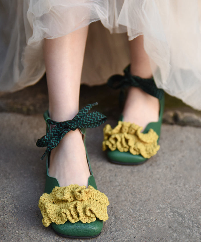 Effortlessly Elegant Shoes with a Timeless Design
