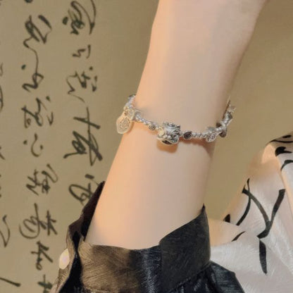 Effortlessly Elegant Garment with a Timeless Design
