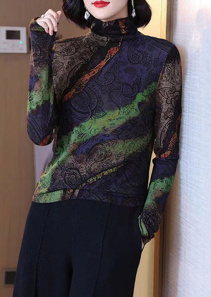 Effortlessly Elegant Top with a Timeless Design