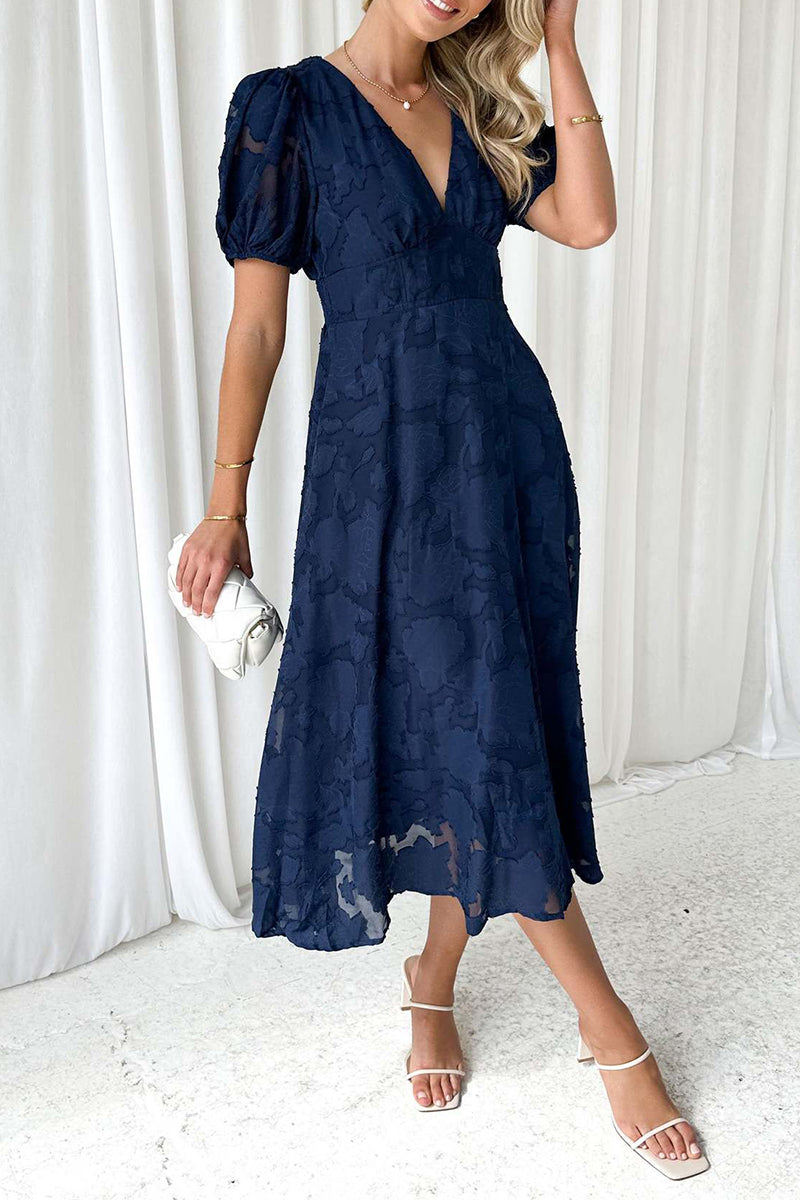 Beautifully Finished Dress in a Timeless Design