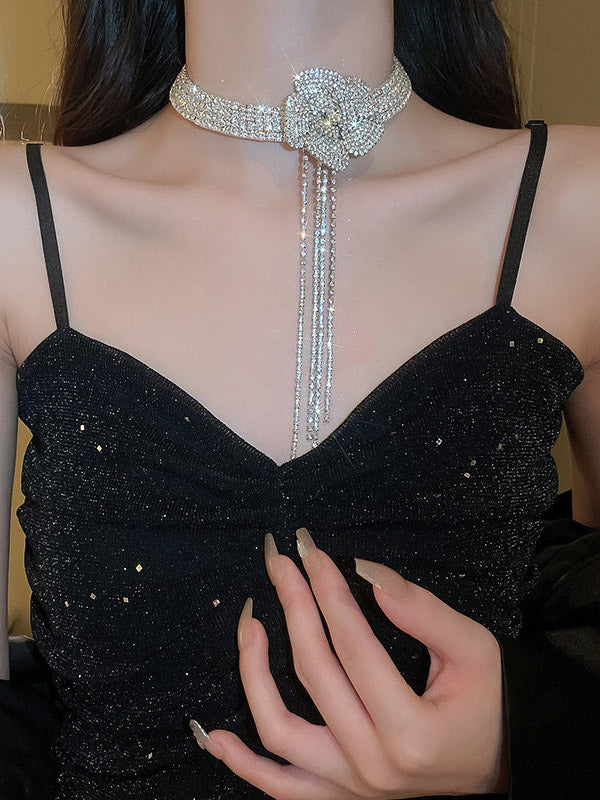 Well Tailored Garment with a Graceful Silhouette