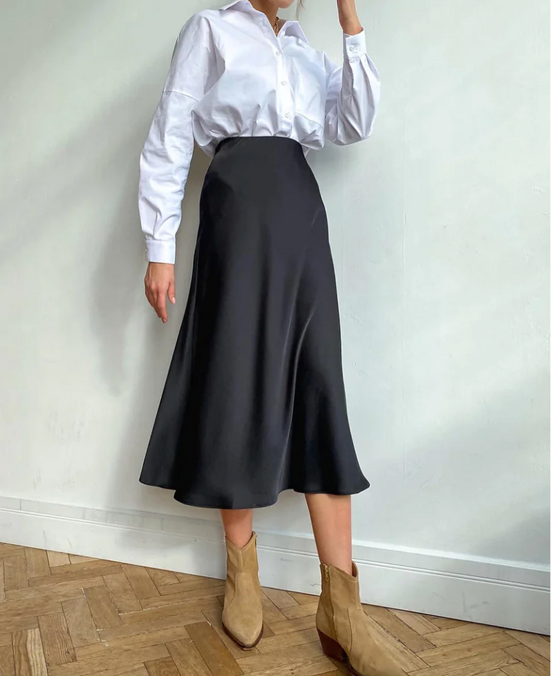 Beautifully Finished Garment in a Timeless Design