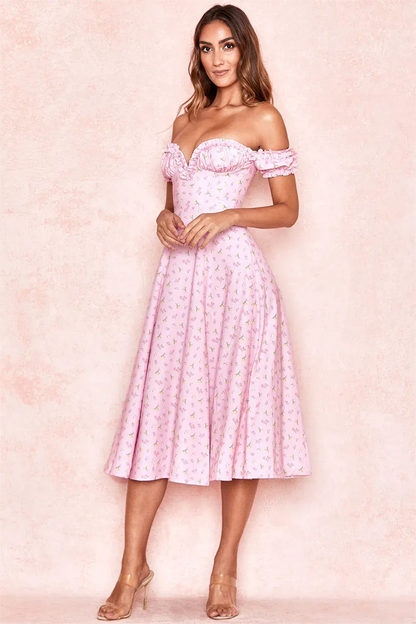 Well Tailored Dress with a Graceful Silhouette
