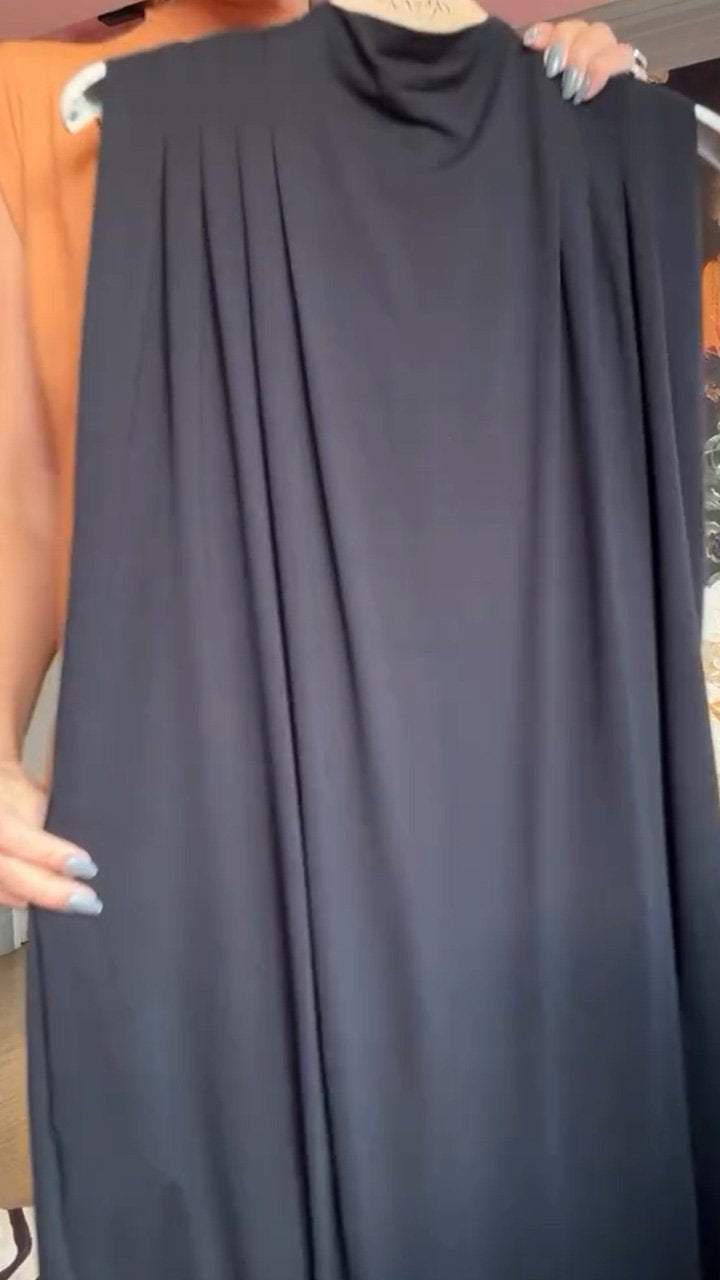 Sophisticated Garment with a Clean Classic Look