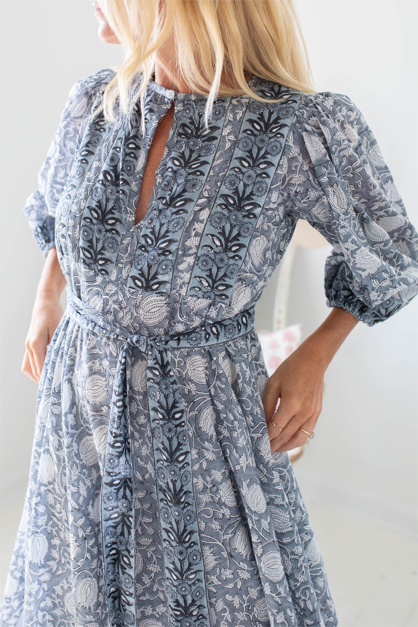Classic Vintage Dress with a Flattering Fit