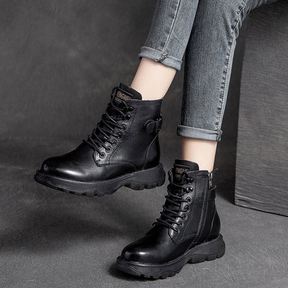 Well Tailored Boots with a Graceful Silhouette