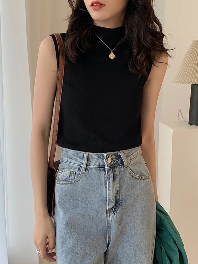 Effortlessly Elegant Blouse with a Timeless Design