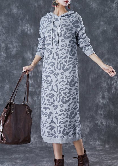 A Vintage Style Pullover with Delicate Timeless Details