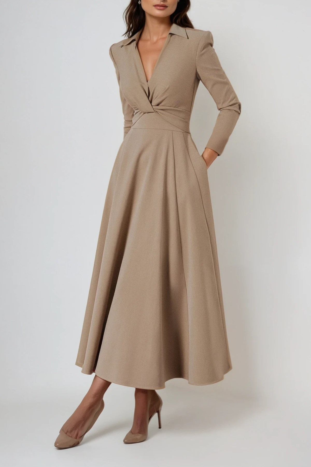 Effortlessly Elegant Dress with a Timeless Design