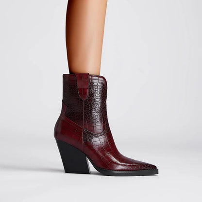 Well Tailored Boots with a Graceful Silhouette