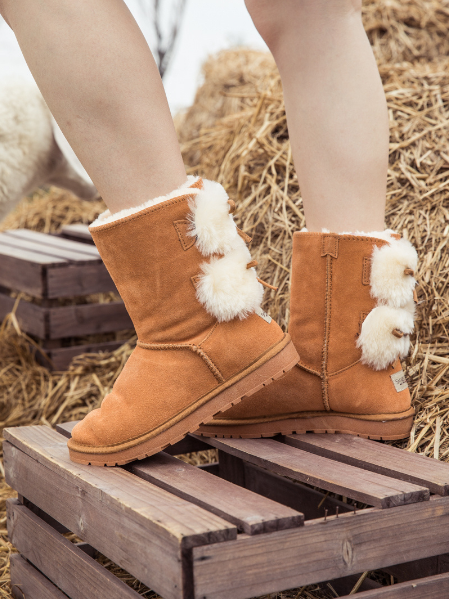 Polished Boots with an Effortless Classic Look