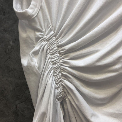 Beautifully Finished Top in a Timeless Design