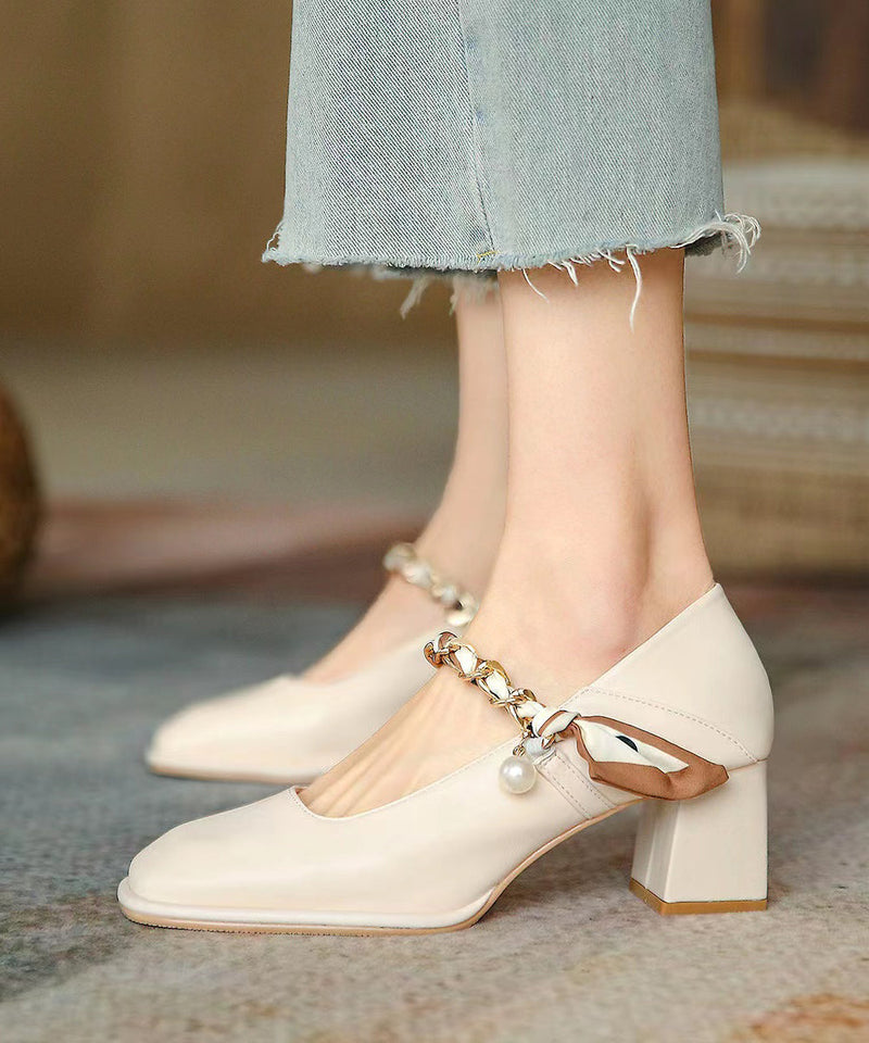 Polished Heels with an Effortless Classic Look