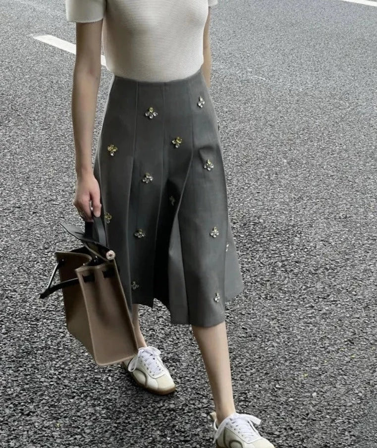 GRAY