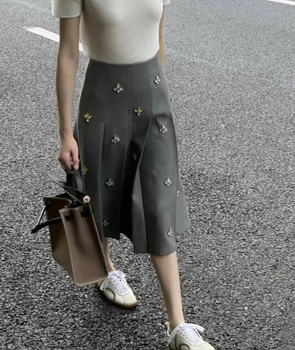GRAY