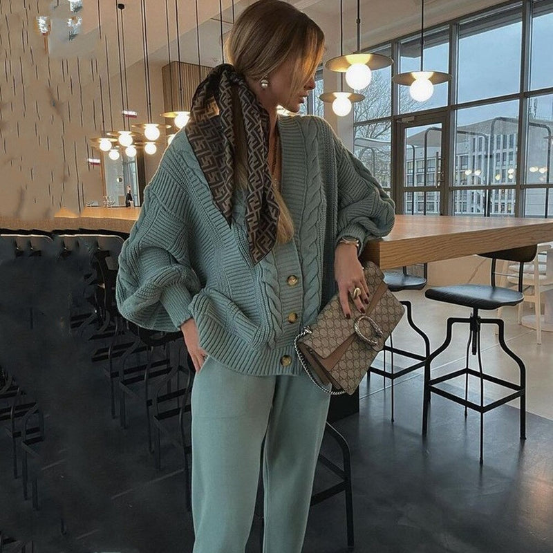 Classic Vintage Cardigan with a Flattering Fit