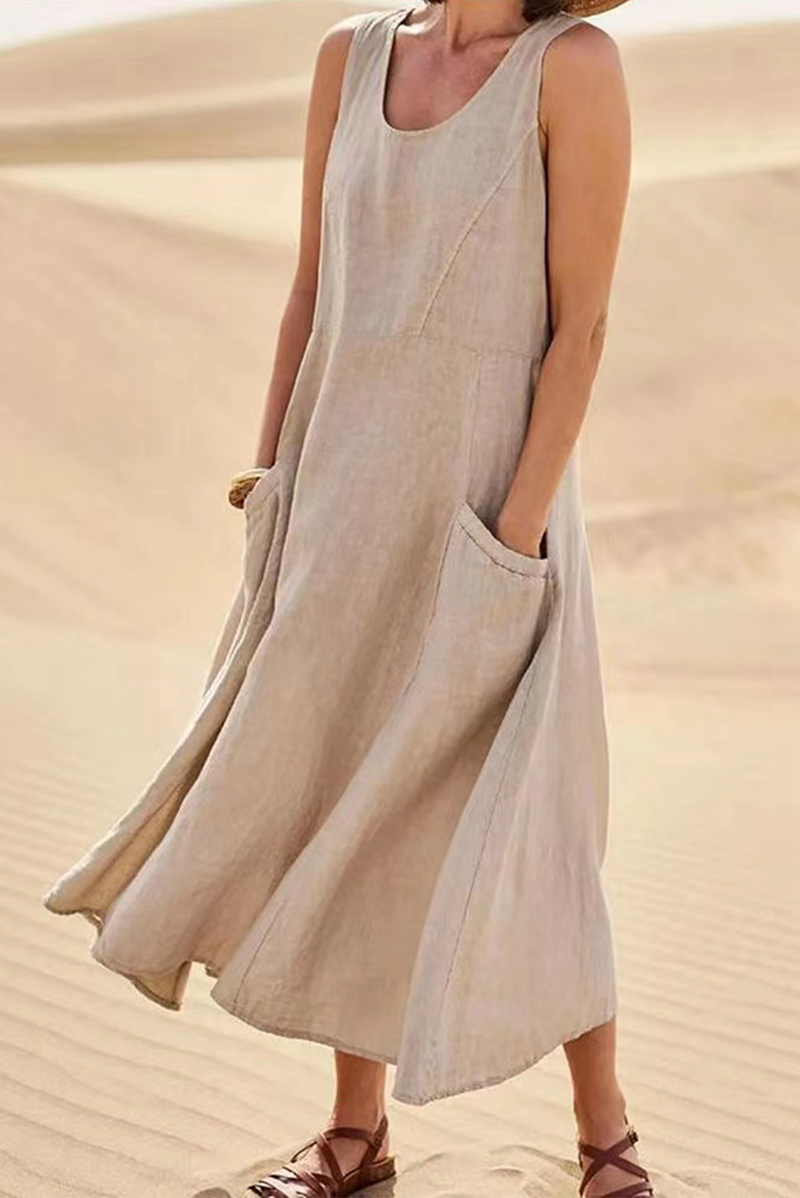 Sophisticated Dress with a Clean Classic Look