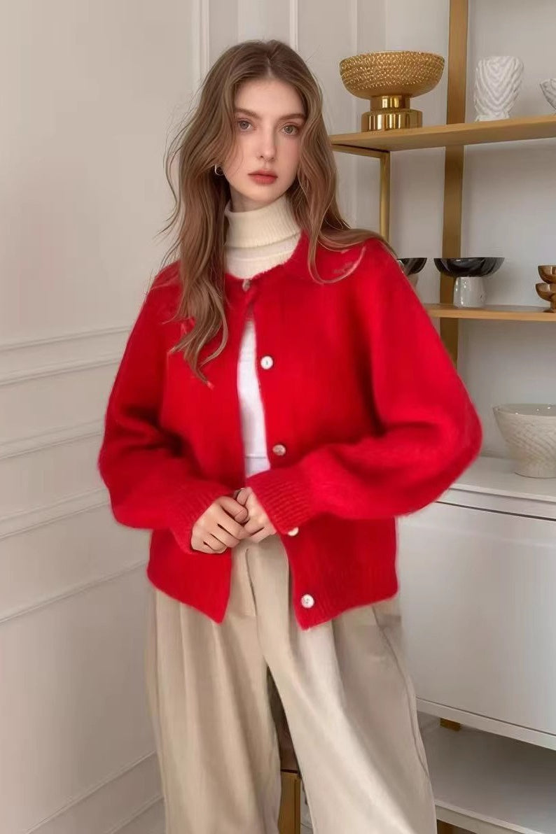 Well Tailored Cardigan with a Graceful Silhouette