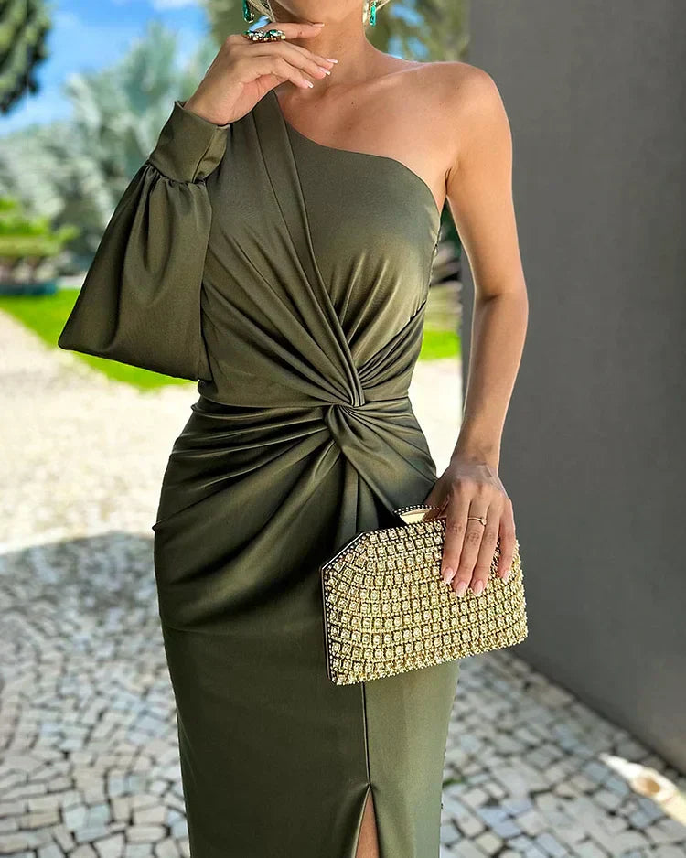 Polished Dress with an Effortless Classic Look