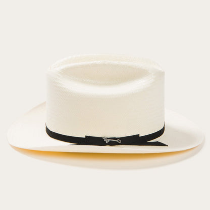 Well Tailored Garment with a Graceful Silhouette