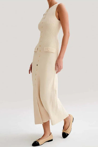 Effortlessly Elegant Dress with a Timeless Design