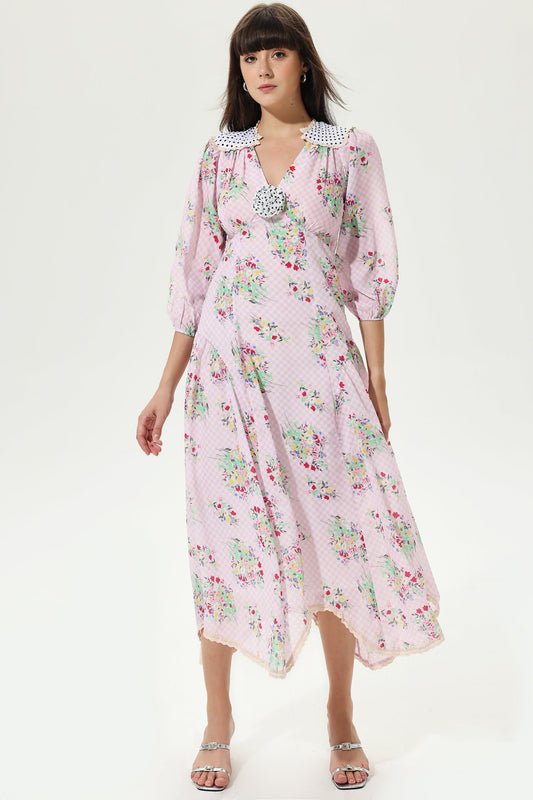 Classic Vintage Dress with a Flattering Fit