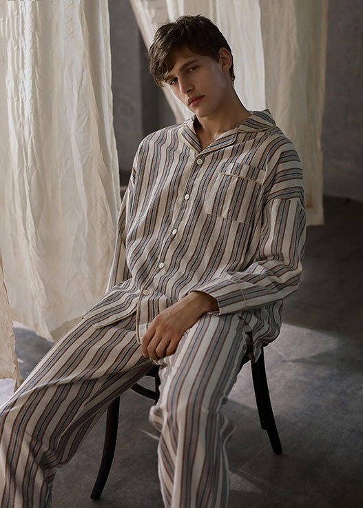 Effortlessly Elegant Garment with a Timeless Design