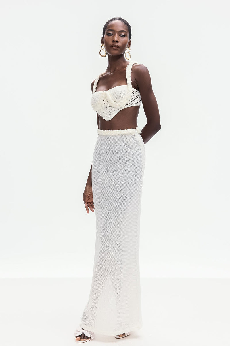 Effortlessly Elegant Garment with a Timeless Design