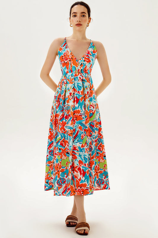 Effortlessly Elegant Dress with a Timeless Design