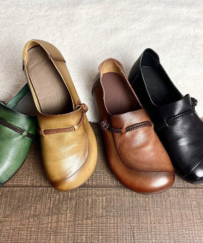 Well Tailored Shoes with a Graceful Silhouette