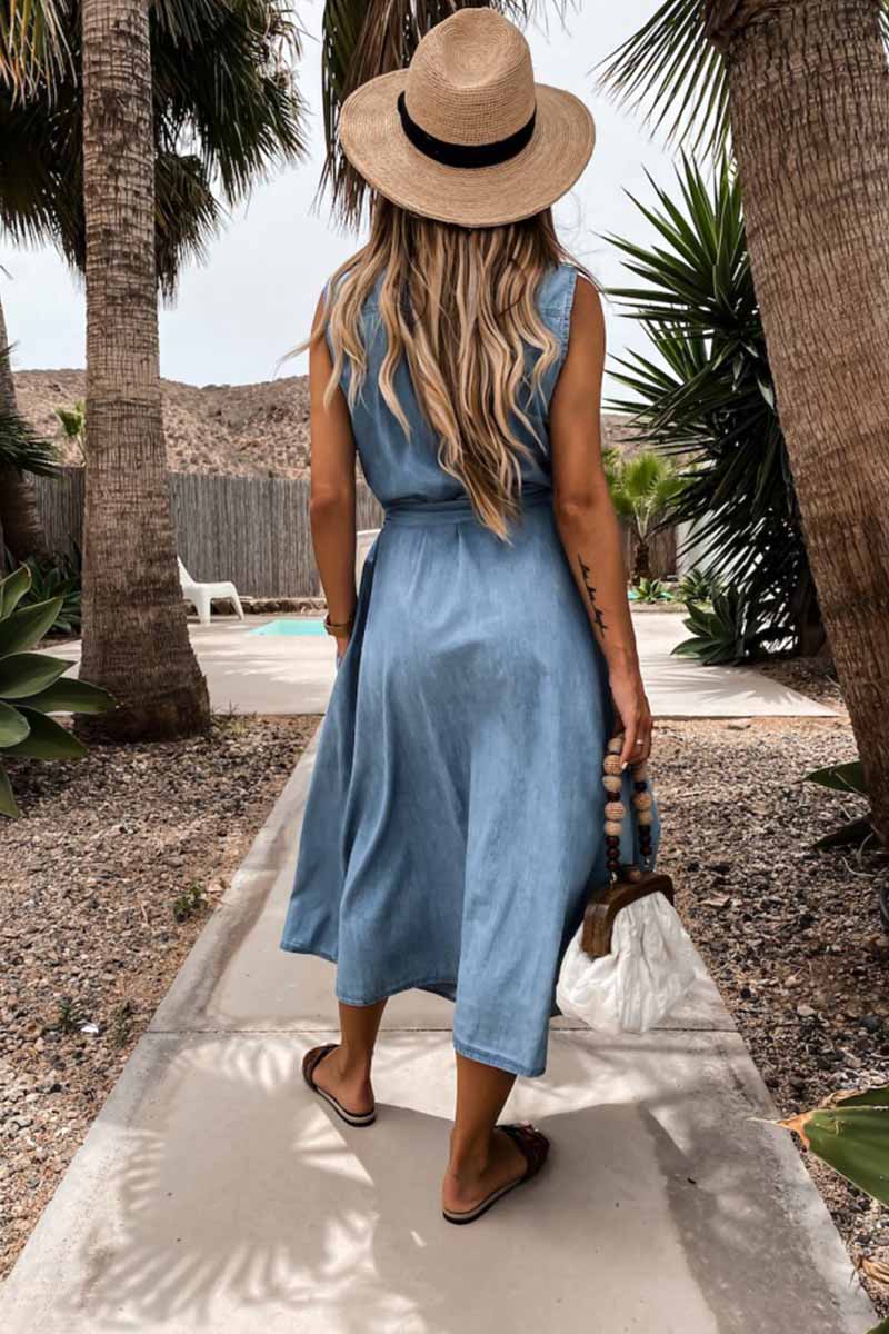 Beautifully Crafted Dress in a Classic Style