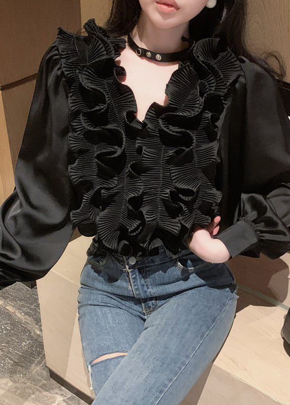 Beautifully Finished Blouse in a Timeless Design