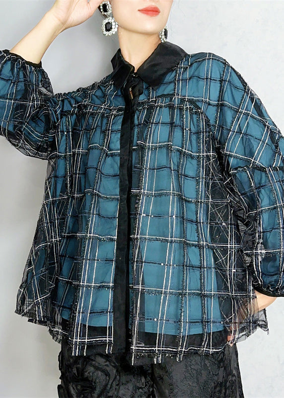 Classic Vintage Shirt with a Flattering Fit