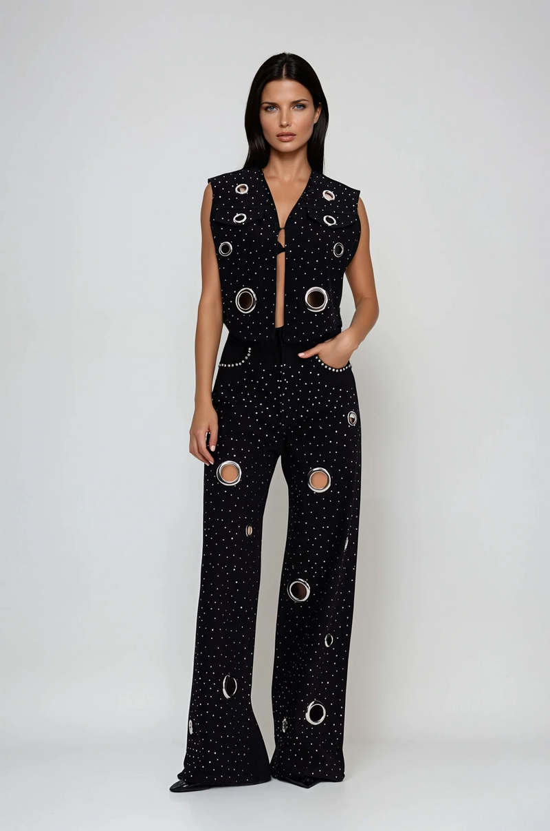 Gracefully Styled Pants for Any Occasion