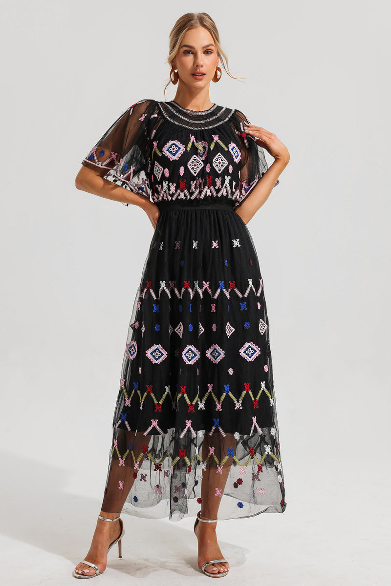 Well Tailored Dress with a Graceful Silhouette