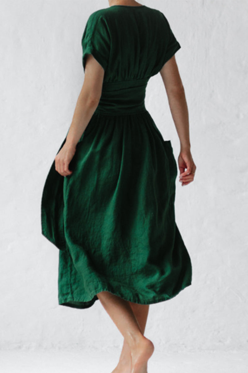 Classic Vintage Dress with a Flattering Fit