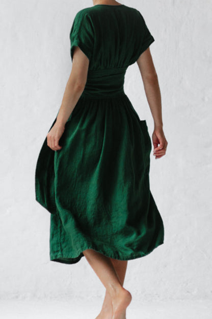 Classic Vintage Dress with a Flattering Fit