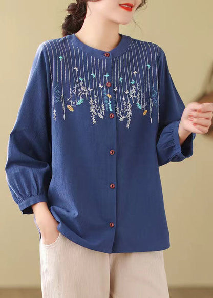 Beautifully Crafted Blouse in a Classic Style