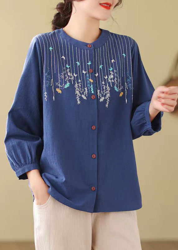 Beautifully Crafted Blouse in a Classic Style
