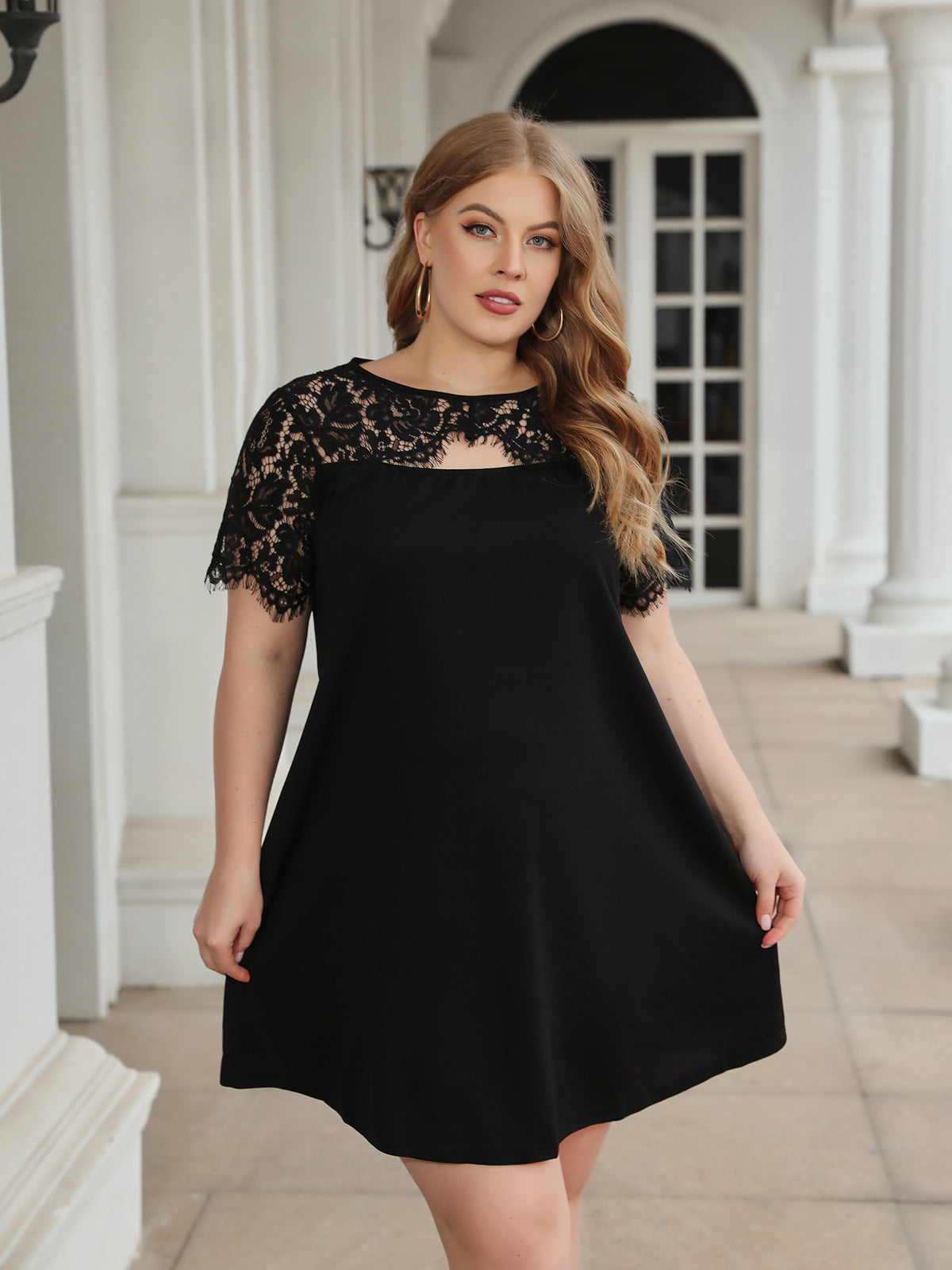 Gracefully Styled Dress for Any Occasion