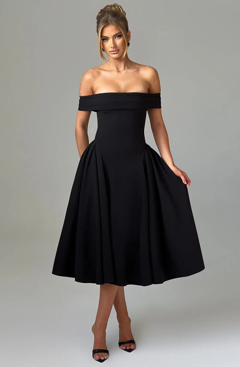 Beautifully Finished Dress in a Timeless Design