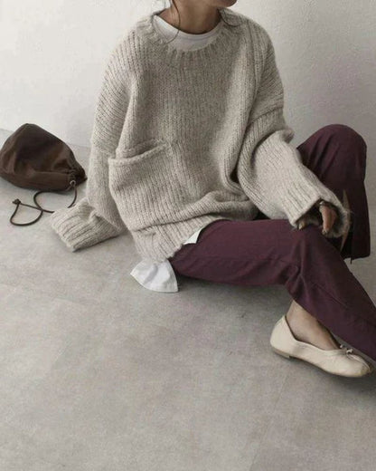 Well Tailored Sweater with a Graceful Silhouette