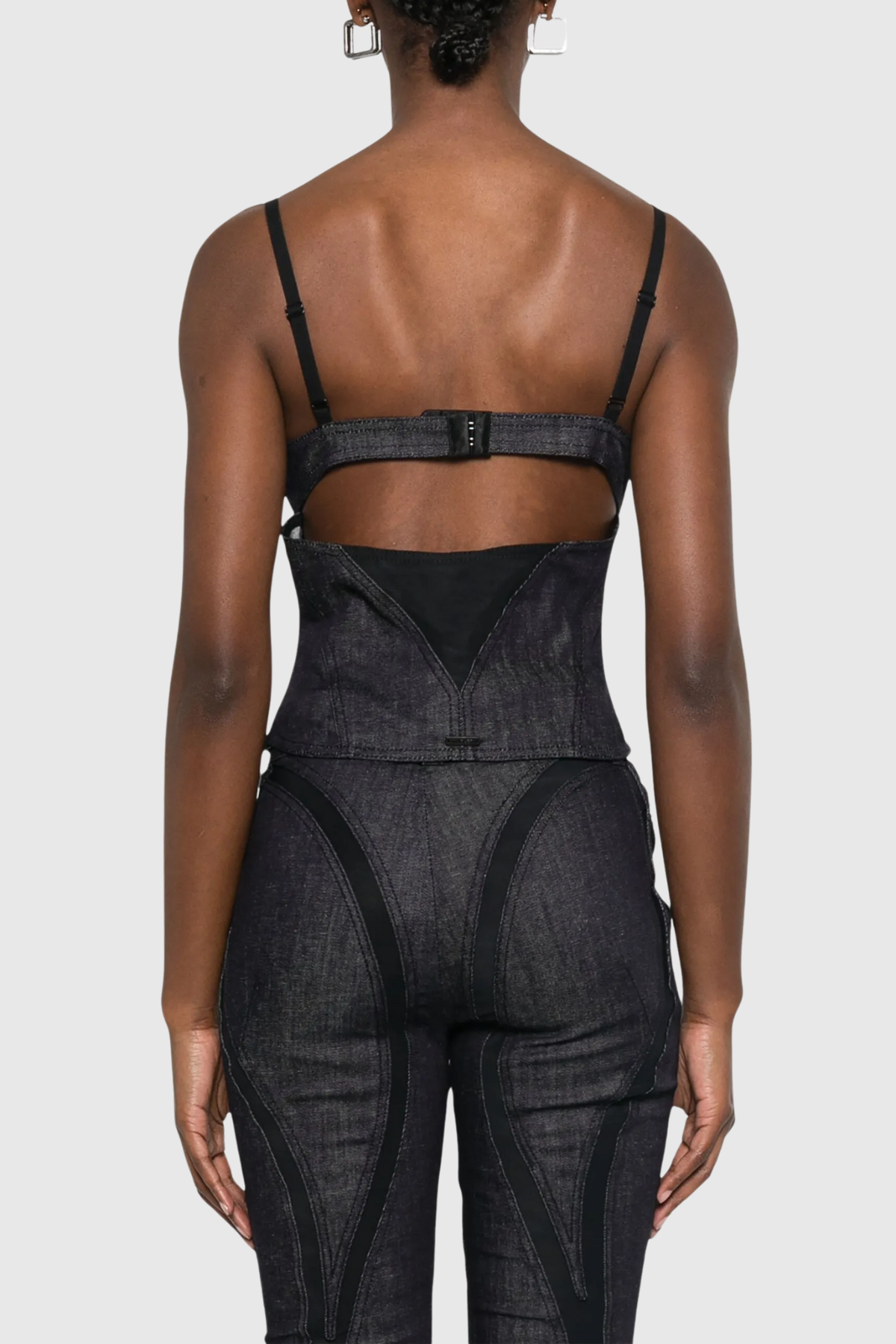 Beautifully Finished Garment in a Timeless Design