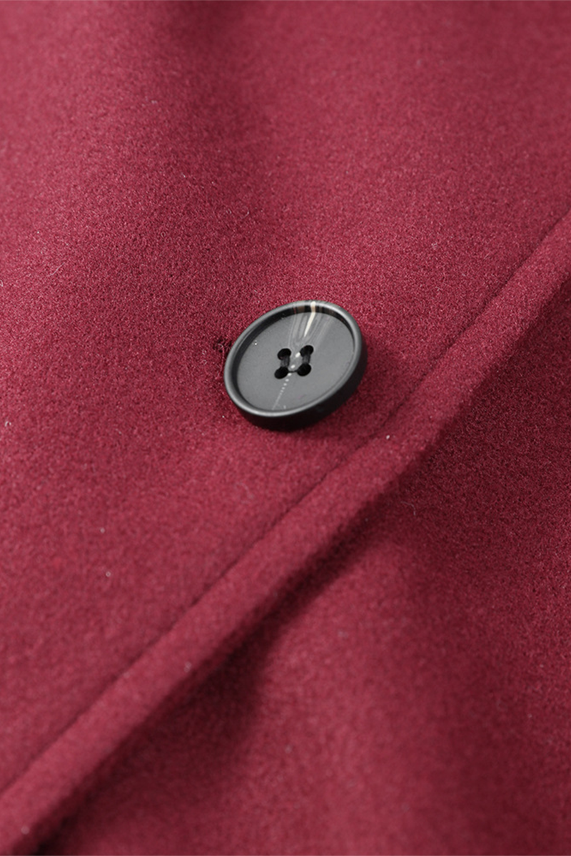 Sophisticated Garment with a Clean Classic Look