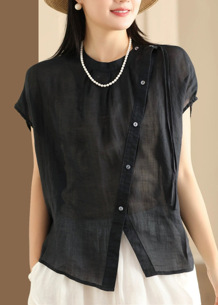 Well Tailored Top with a Graceful Silhouette