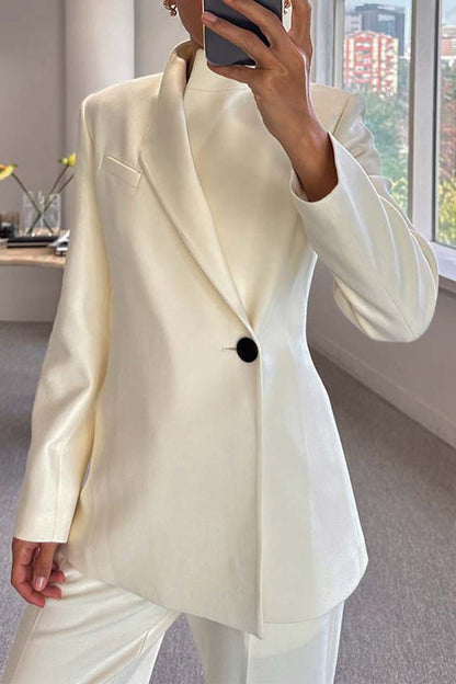 Sophisticated Garment with a Clean Classic Look